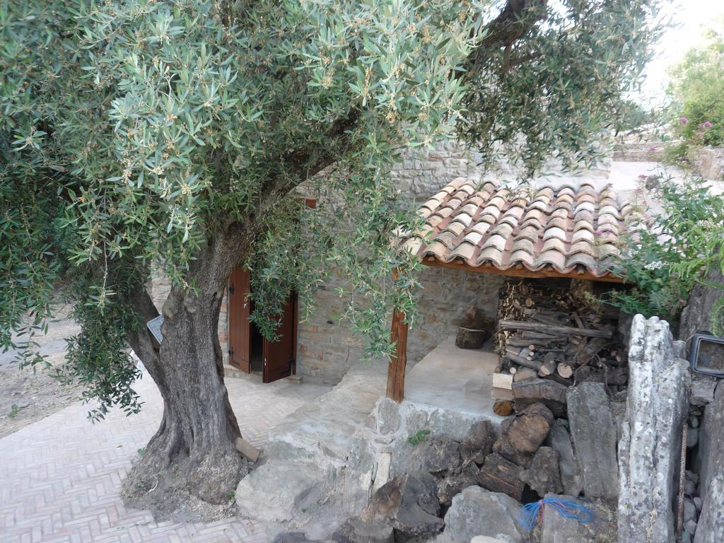 Rocca Del Vento Bed and Breakfast San Pantaleone Buitenkant foto