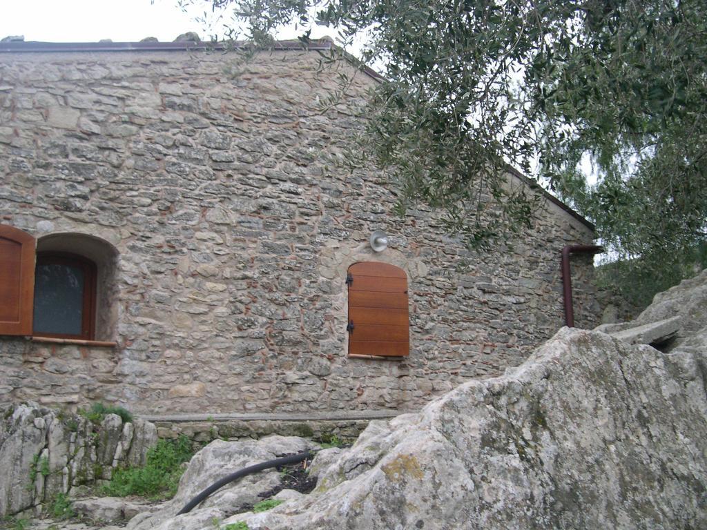 Rocca Del Vento Bed and Breakfast San Pantaleone Kamer foto
