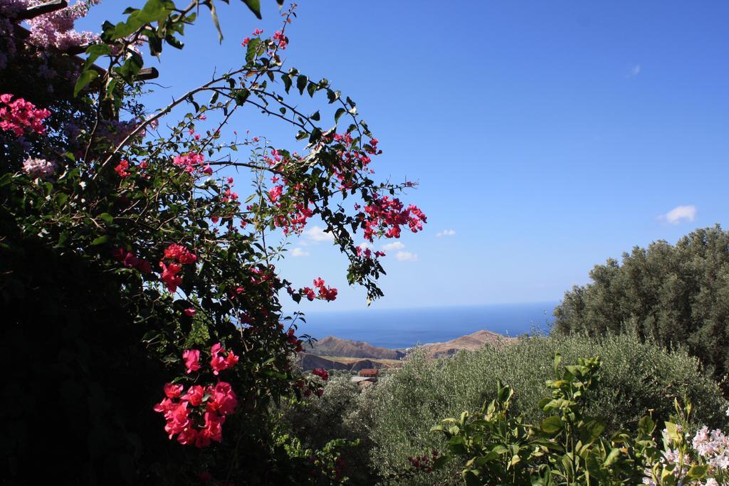 Rocca Del Vento Bed and Breakfast San Pantaleone Buitenkant foto
